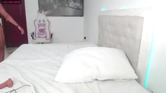 Naturalhentai – Myfreecams Live Sex Cam Video – 2026-03-27 21:32:42