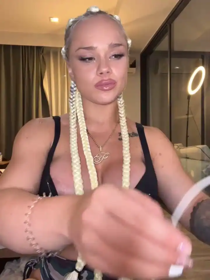 Pennyprincess – Stripchat Live Sex Cam Video – 2025-01-07 17:39:22