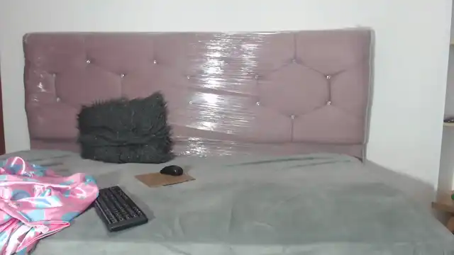 Sarabeckett – Xlovecam Live Sex Cam Video – 2026-05-09 04:18:18
