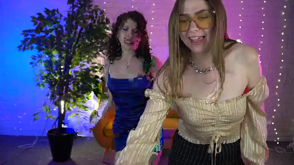 Ember_1 – Showup Live Sex Cam Video – 2025-10-16 08:52:18