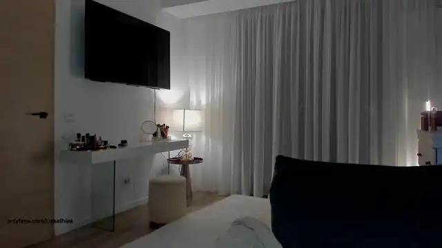 L_u_a_ – Myfreecams Live Sex Cam Video – 2026-04-05 05:15:27
