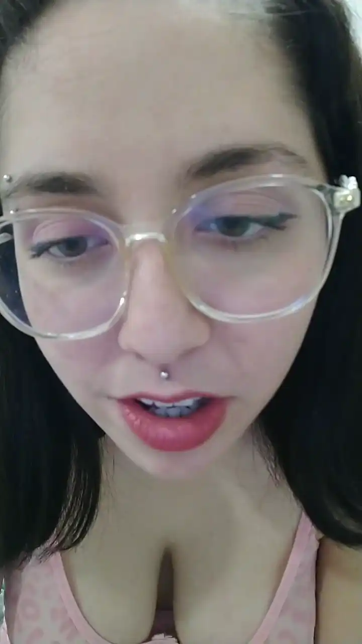 Valkypetitee – Cam4 Live Sex Cam Video – 2025-09-25 04:48:53