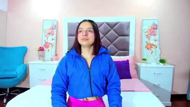 Saarahjones – Xlovecam Live Sex Cam Video – 2026-04-19 16:56:19