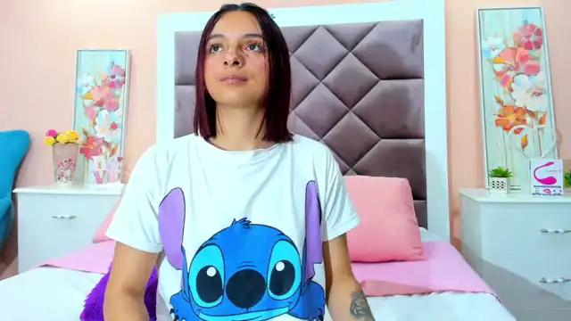 Saarahjones – Xlovecam Live Sex Cam Video – 2025-11-24 15:57:09