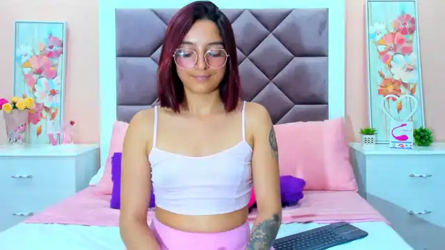 Saarahjones – Xlovecam Live Sex Cam Video – 2025-12-30 12:05:58