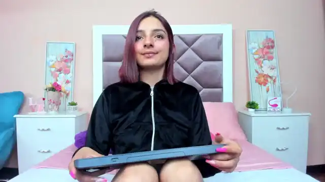 Saarahjones – Xlovecam Live Sex Cam Video – 2026-02-28 15:08:32