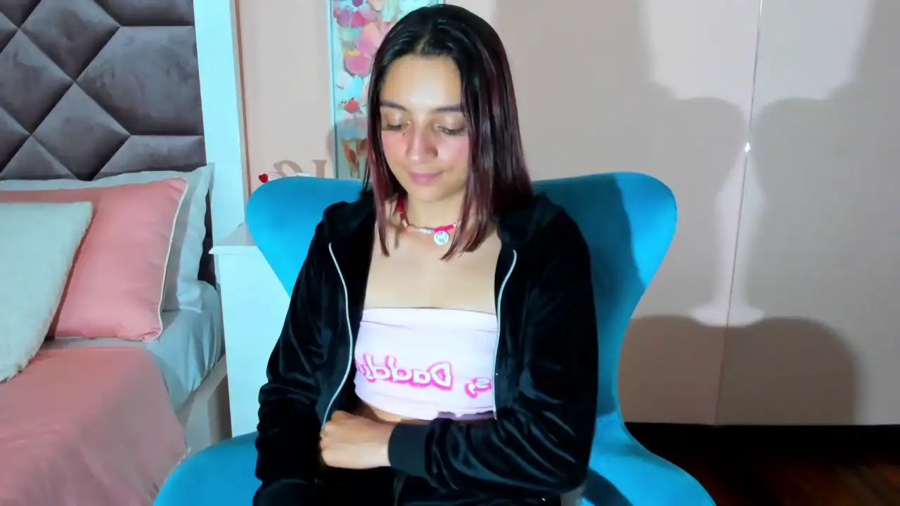 Saarahjones – Xlovecam Live Sex Cam Video – 2025-05-22 17:46:48