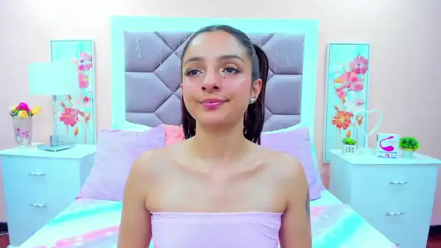 Saarahjones – Xlovecam Live Sex Cam Video – 2026-05-08 13:01:42