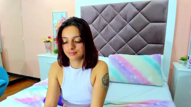 Saarahjones – Xlovecam Live Sex Cam Video – 2025-03-20 00:55:32