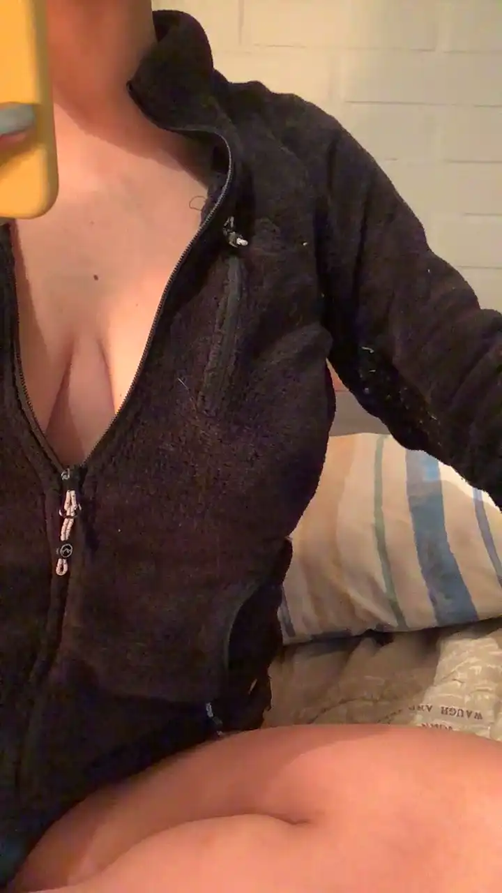 Bebecita89 – Cam4 Live Sex Cam Video – 2025-04-17 14:53:19