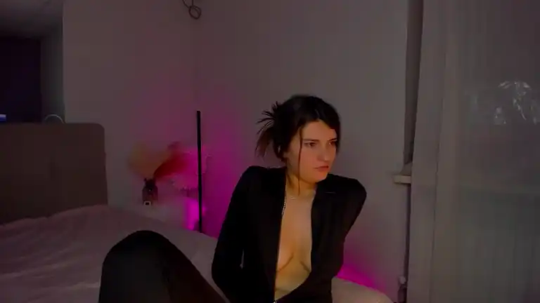 Lauraleee – Streamate Live Sex Cam Video – 2025-04-14 14:21:08
