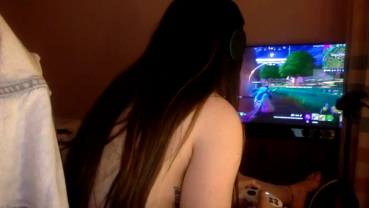 Nugevaro – Amateur.tv Live Sex Cam Video – 2025-04-12 22:01:03