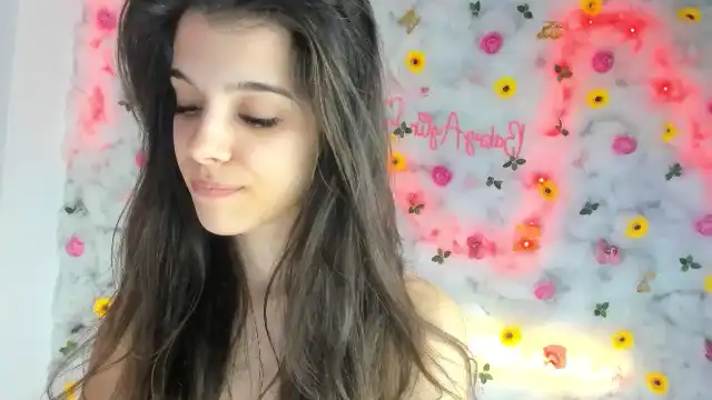 Babyaylin – Myfreecams Live Sex Cam Video – 2025-11-06 16:35:19