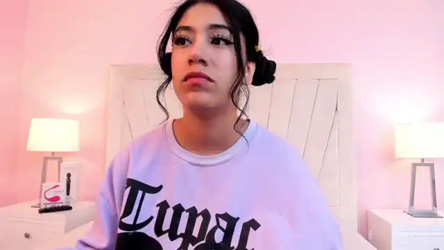 Nikypierce – Xlovecam Live Sex Cam Video – 2026-01-18 03:52:26