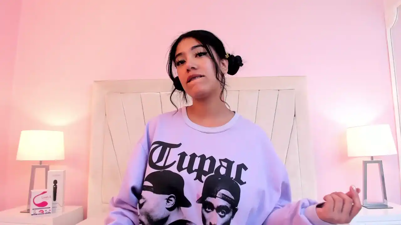 Nikypierce – Xlovecam Live Sex Cam Video – 2025-03-26 18:19:45