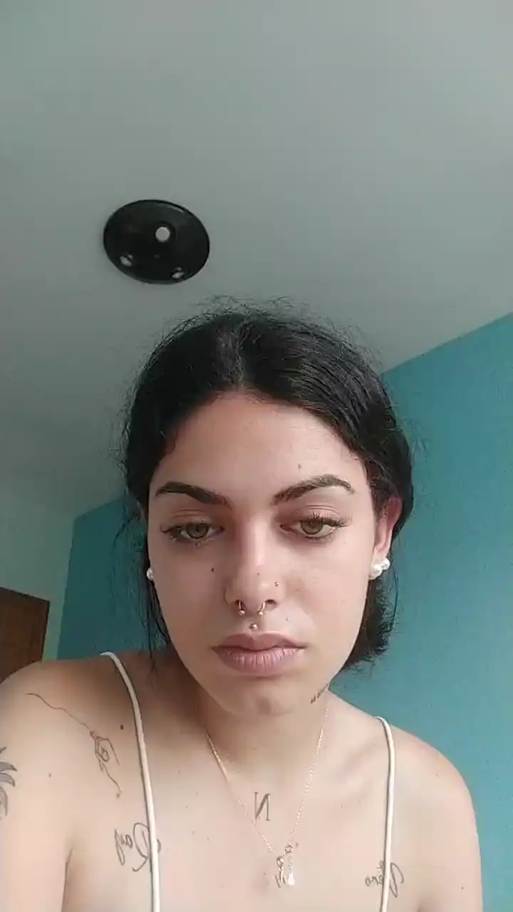 Nuriamartinez22 – Cam4 Live Sex Cam Video – 2026-05-08 17:30:47