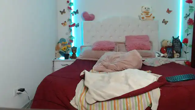 Vivianathomson – Xlovecam Live Sex Cam Video – 2025-11-11 15:11:00