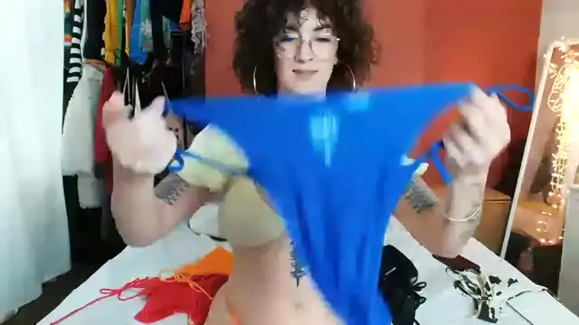 Missaveryblue – Myfreecams Live Sex Cam Video – 2025-01-20 18:22:52