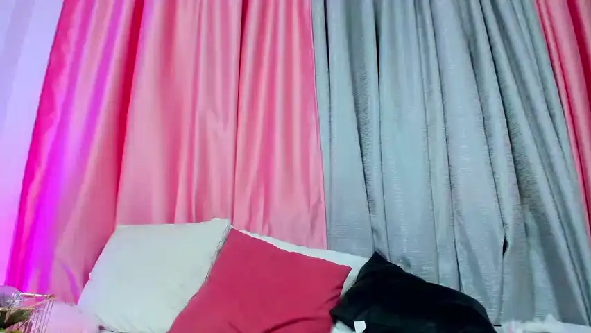 Sophiejohns – Amateur.tv Live Sex Cam Video – 2025-11-22 12:44:05