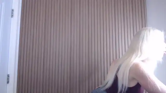 Riley_parks – Myfreecams Live Sex Cam Video – 2025-06-19 05:18:54