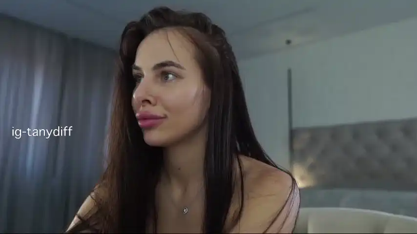 Diffgirls – Chaturbate Live Sex Cam Video – 2025-11-10 15:47:38