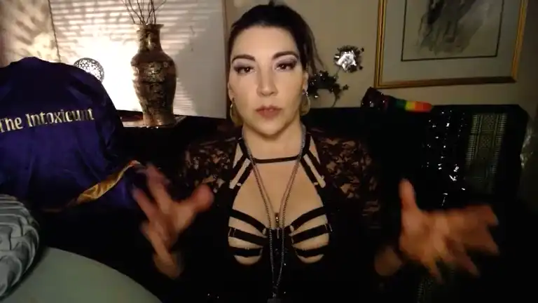 Mistressmischief – Streamate Live Sex Cam Video – 2025-09-01 18:19:23