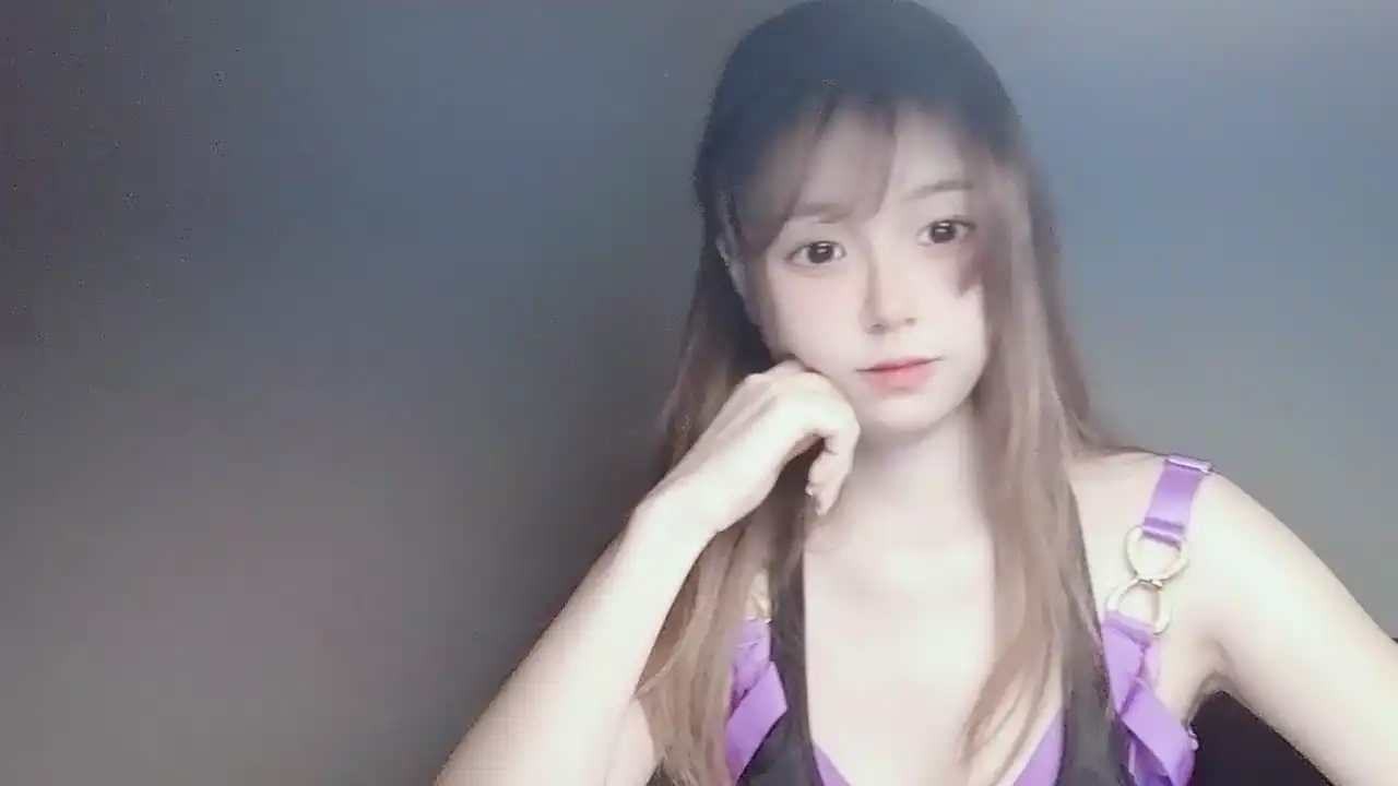 Vaerysaenz – Stripchat Live Sex Cam Video – 2025-05-08 13:07:23