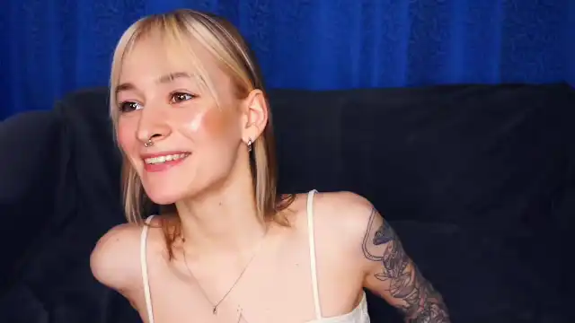 Erlina-dobb – Flirt4free Live Sex Cam Video – 2025-04-17 06:47:52