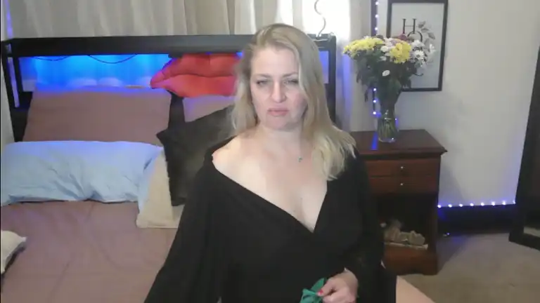 Holliejuice – Streamate Live Sex Cam Video – 2026-02-12 11:31:17