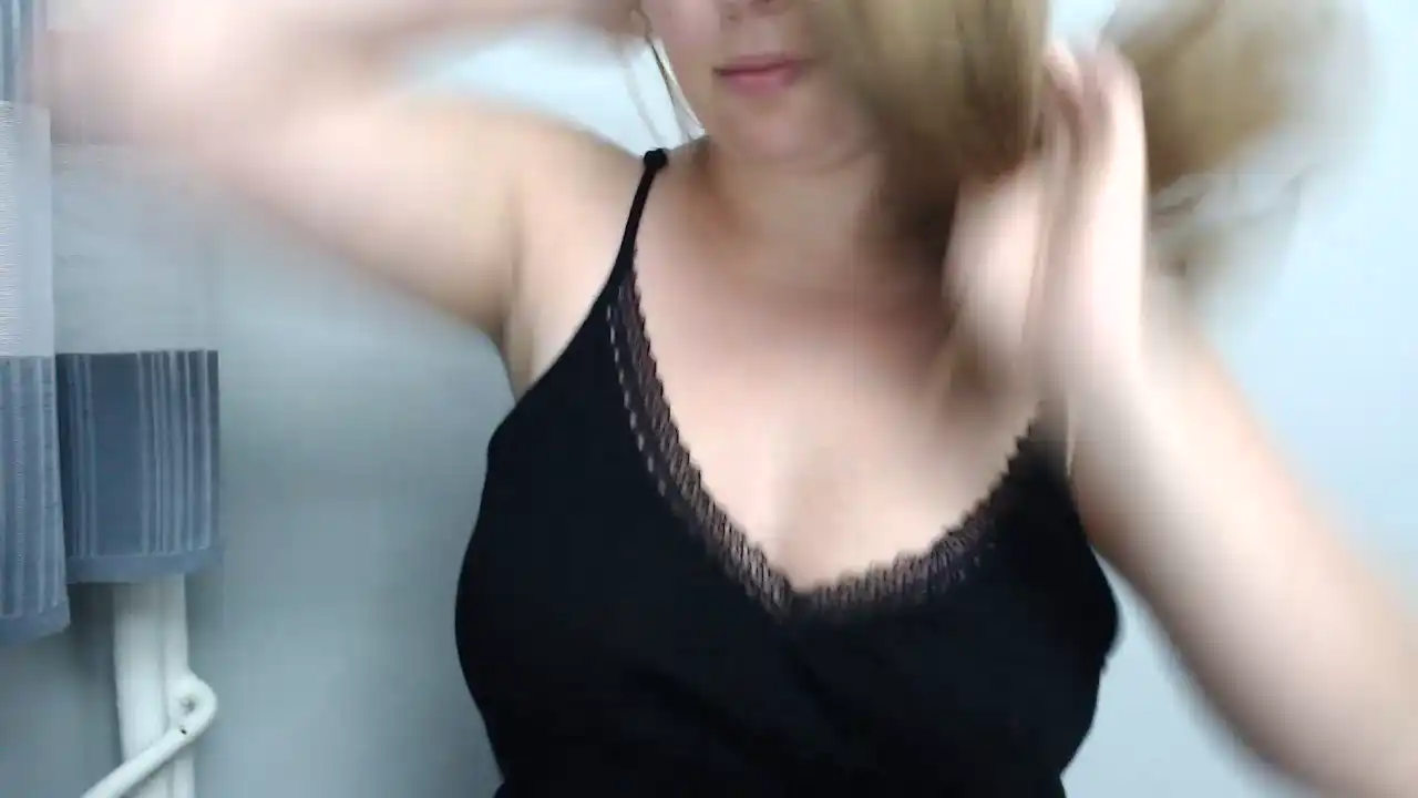 Slodkamalinka19 – Showup Live Sex Cam Video – 2025-10-12 20:56:57