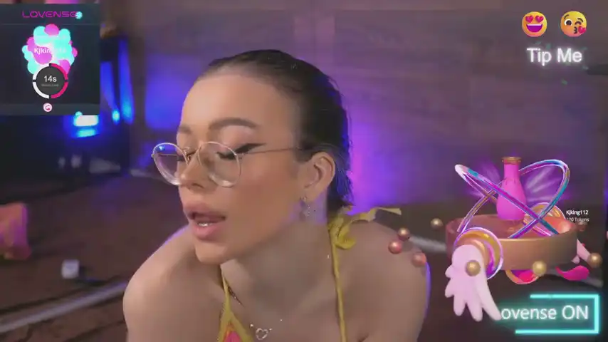 Kyliejoyce – Stripchat Live Sex Cam Video – 2025-12-22 01:38:09
