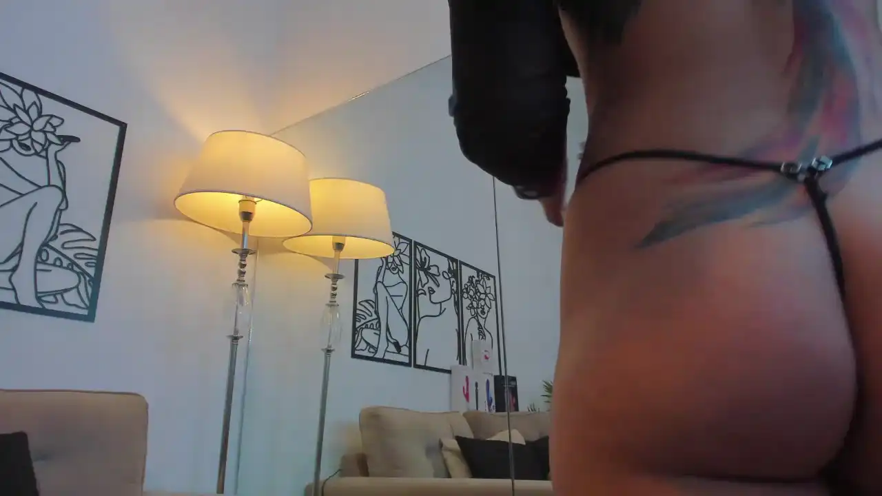 Delasmith – Xlovecam Live Sex Cam Video – 2025-12-10 09:10:19